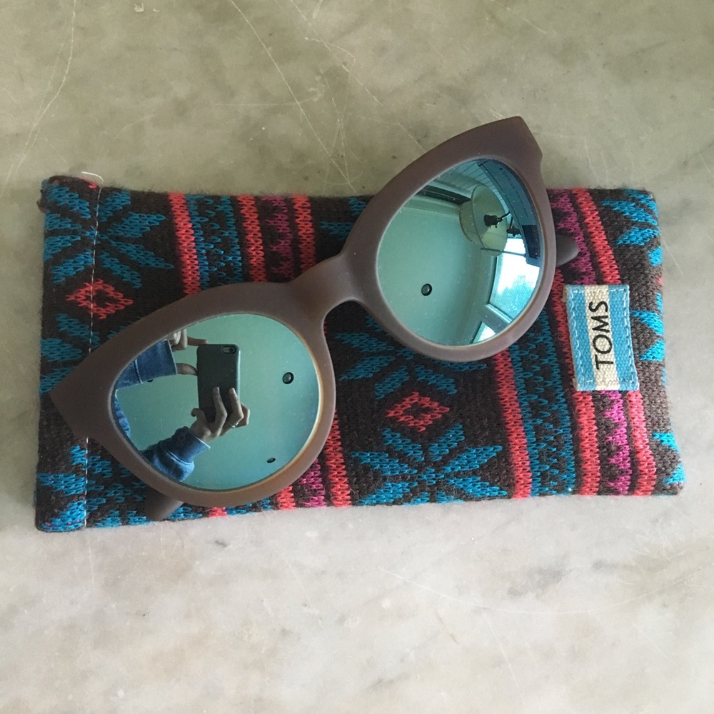 Toms Traveler Sunglasses Blue Mirror